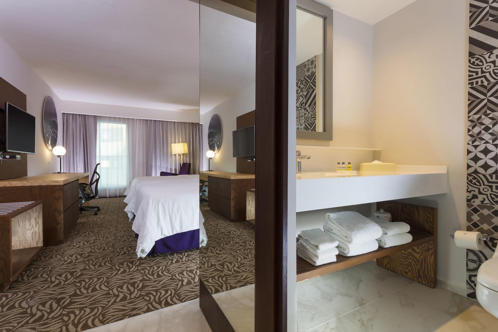 Krystal Urban Monterrey San Jeronimo Hotell Eksteriør bilde