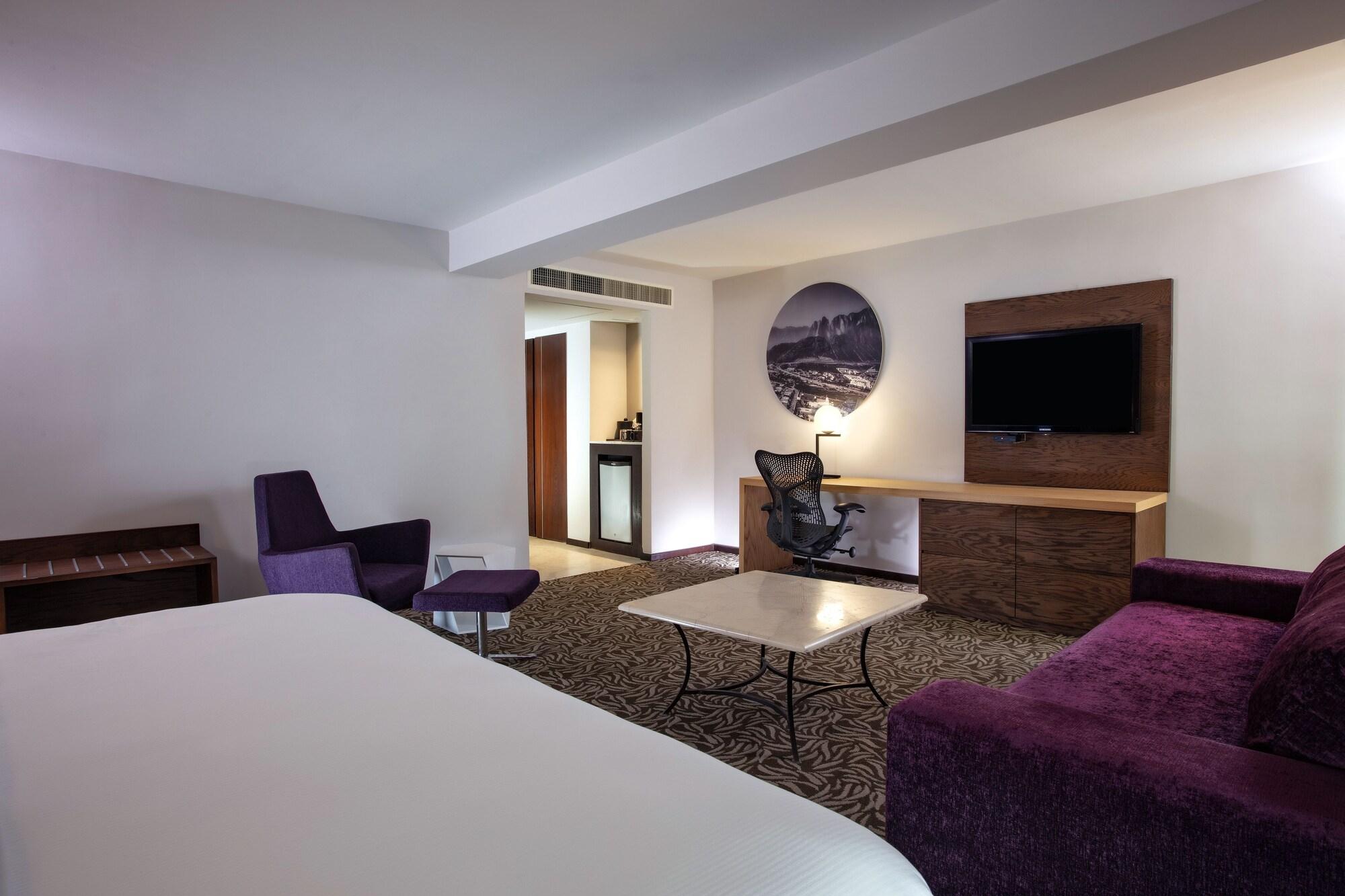 Krystal Urban Monterrey San Jeronimo Hotell Eksteriør bilde