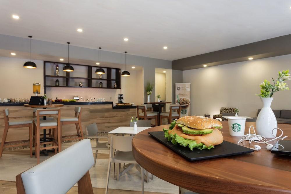 Krystal Urban Monterrey San Jeronimo Hotell Eksteriør bilde