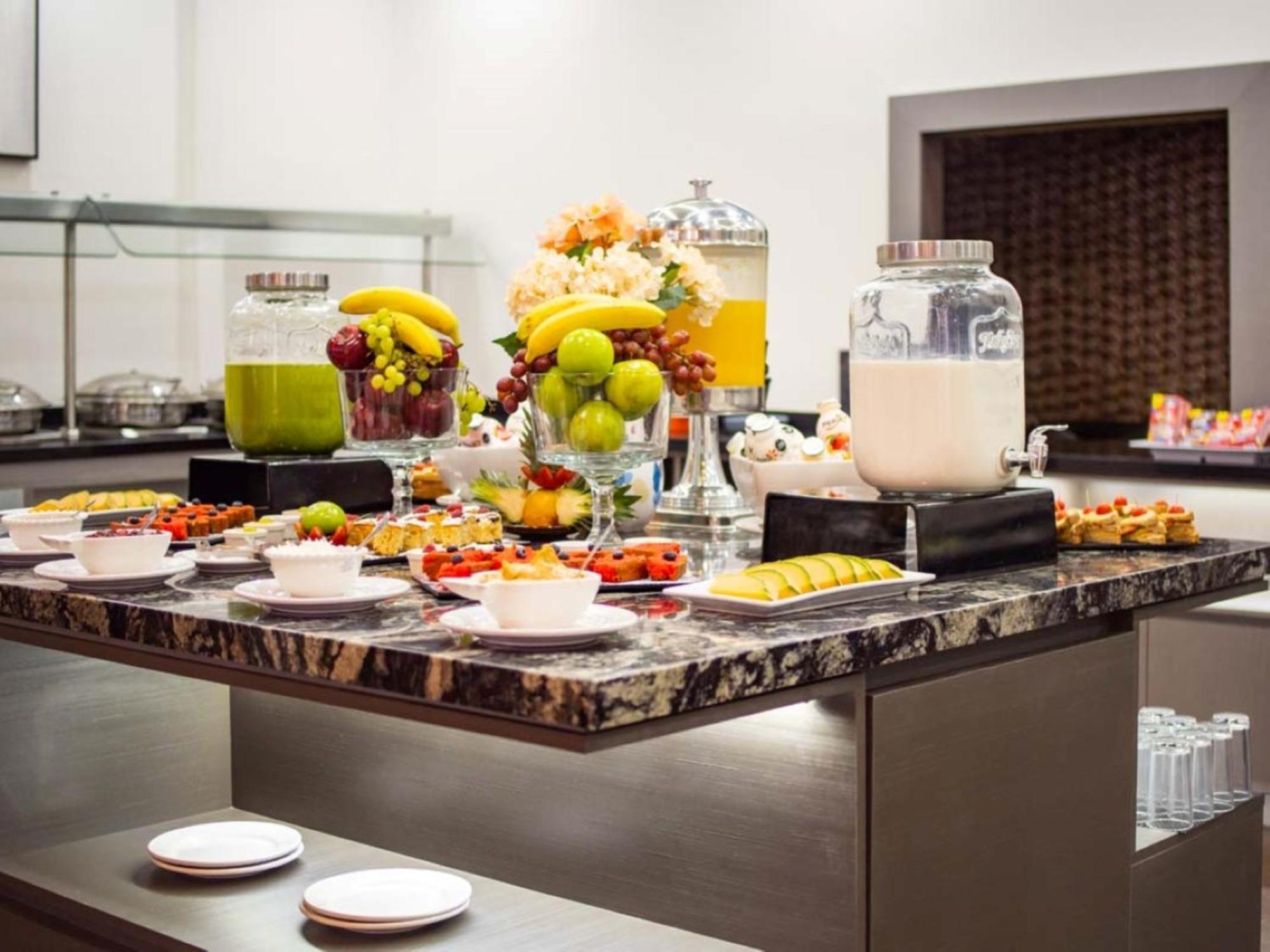 Krystal Urban Monterrey San Jeronimo Hotell Eksteriør bilde