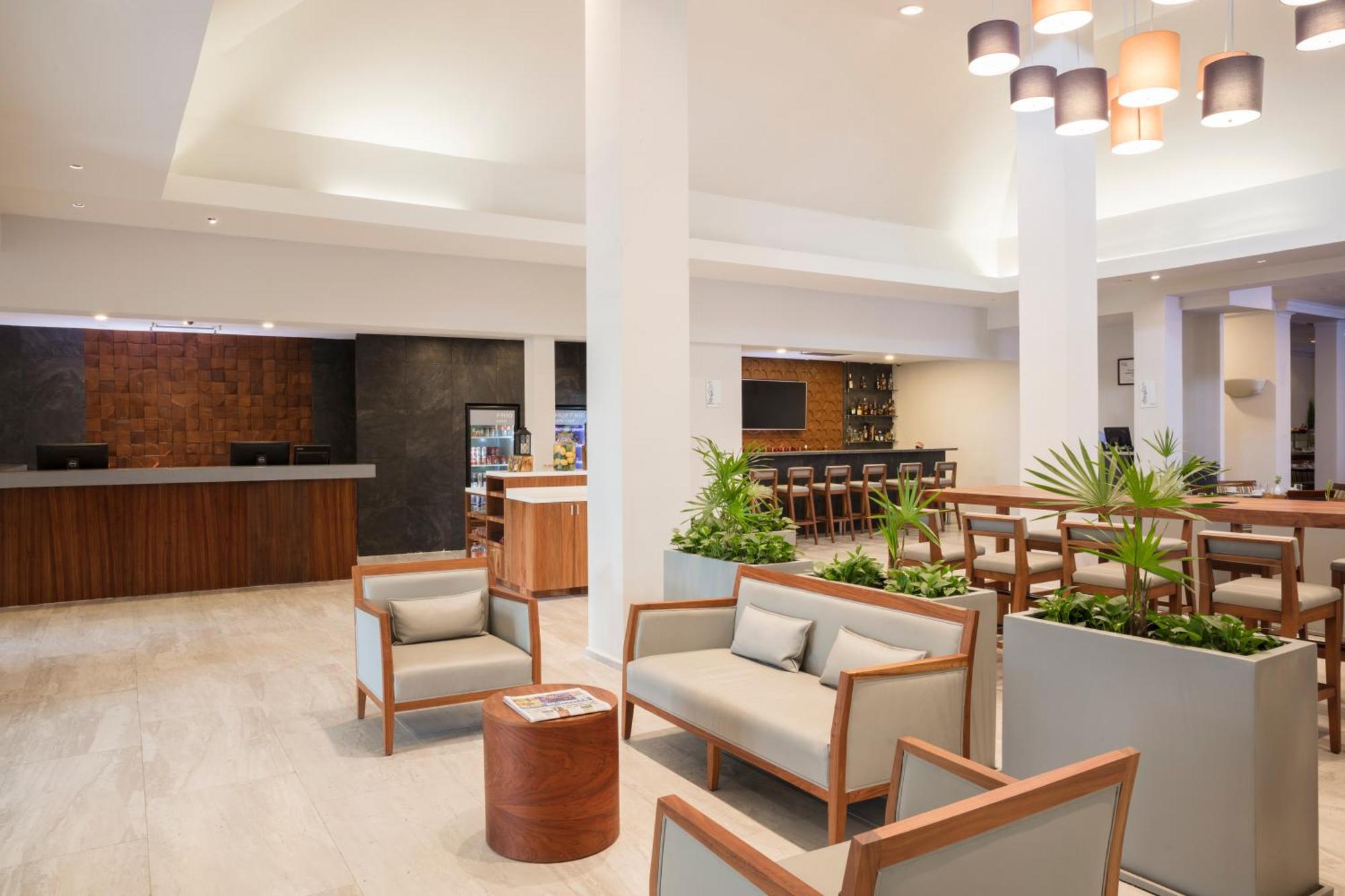 Krystal Urban Monterrey San Jeronimo Hotell Eksteriør bilde