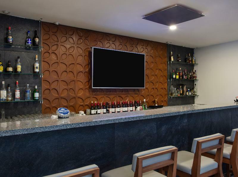 Krystal Urban Monterrey San Jeronimo Hotell Eksteriør bilde