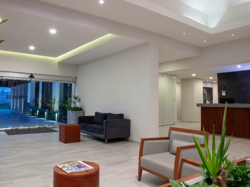 Krystal Urban Monterrey San Jeronimo Hotell Eksteriør bilde