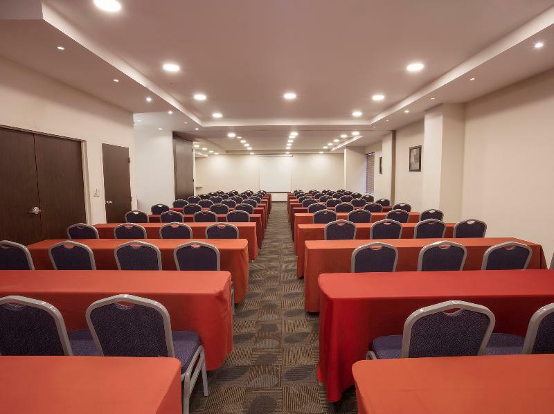 Krystal Urban Monterrey San Jeronimo Hotell Eksteriør bilde
